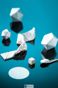 3D printing ceramic, additive manufacturing with fine oxide powder