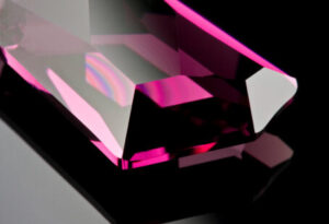 synthetic sapphire made of high purity alumina