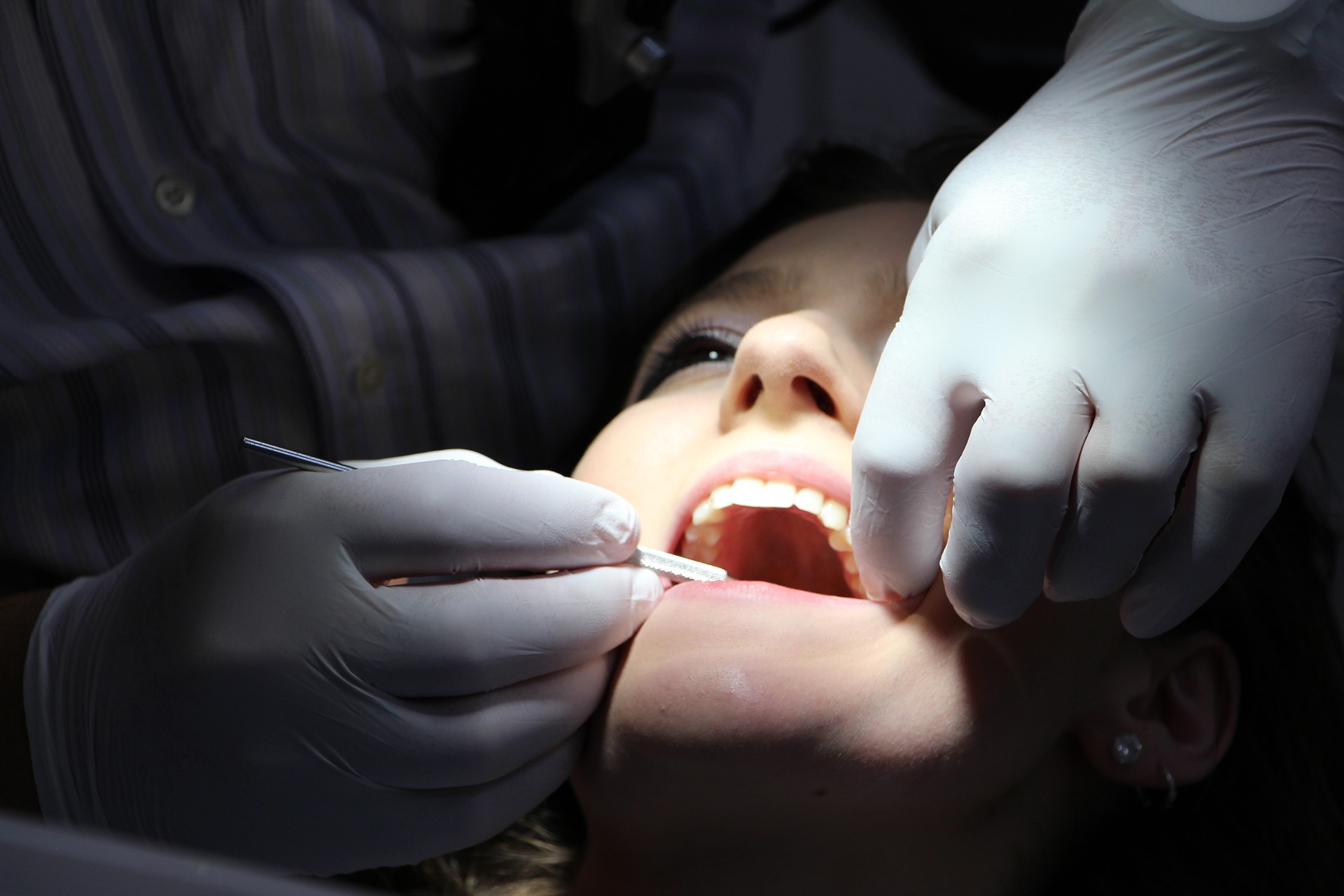 Dentist operation to illustrate bioceramics