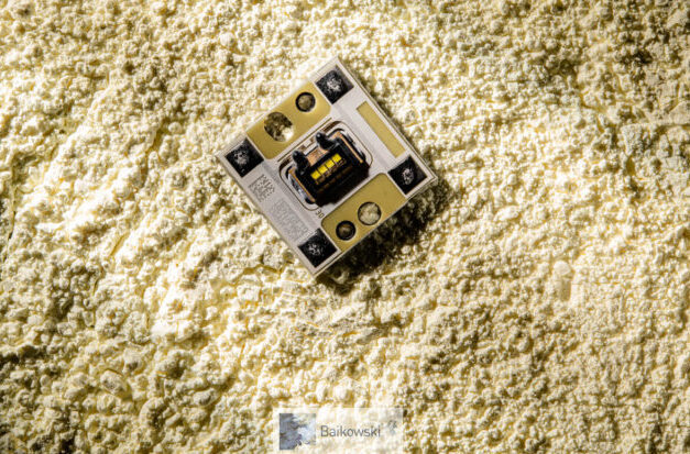 High power LED chip made with fine YAG powder