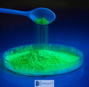 LuAG powder under UV light phosphorescent